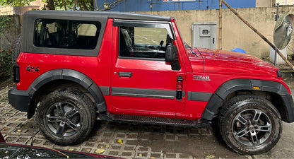 Thar LX D AT 4WD 4S HT (2022)